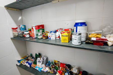 Casa de condomínio à venda com 272m², 5 quartos e 2 vagasdespensa