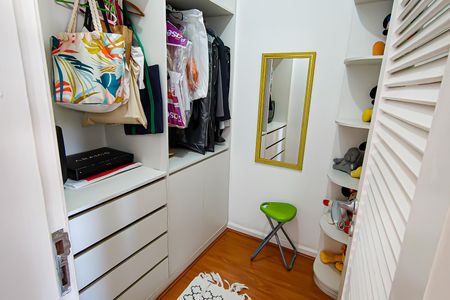 Casa de condomínio à venda com 272m², 5 quartos e 2 vagasquarto 2 - closet