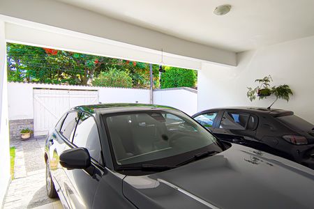 Casa de condomínio à venda com 272m², 5 quartos e 2 vagasgaragem