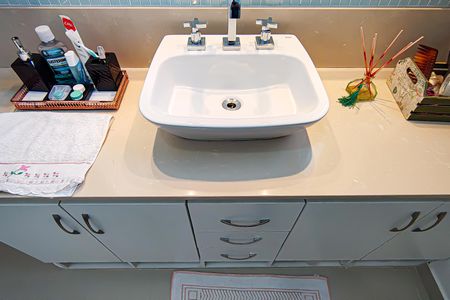 Casa de condomínio à venda com 272m², 5 quartos e 2 vagasbanheiro social