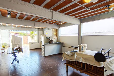 Casa de condomínio à venda com 272m², 5 quartos e 2 vagasÁrea de lazer