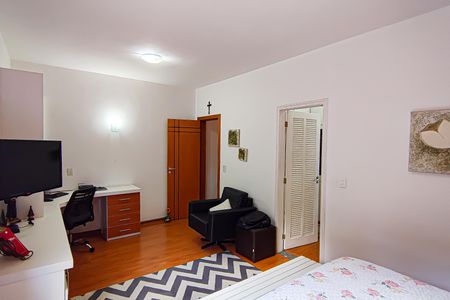 Casa de condomínio à venda com 272m², 5 quartos e 2 vagasquarto 4 suite master