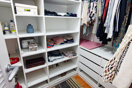 Casa de condomínio à venda com 272m², 5 quartos e 2 vagasquarto 1 - closet