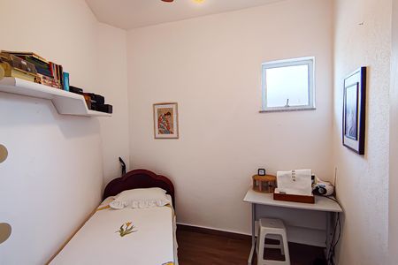 Casa de condomínio à venda com 272m², 5 quartos e 2 vagasquarto de serviço