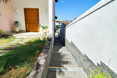 Casa de condomínio à venda com 272m², 5 quartos e 2 vagasacesso area de lazer