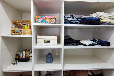 Casa de condomínio à venda com 272m², 5 quartos e 2 vagasquarto 1 - closet