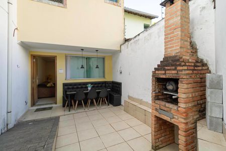 Casa à venda com 125m², 2 quartos e 2 vagasChurrasqueira