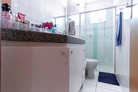 Casa à venda com 125m², 2 quartos e 2 vagasBanheiro social