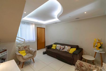 Casa à venda com 125m², 2 quartos e 2 vagasSala