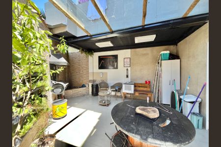 Casa à venda com 150m², 2 quartos e 1 vagaQuintal