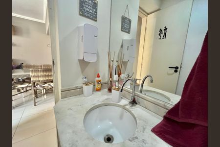 Casa à venda com 150m², 2 quartos e 1 vagaLavabo