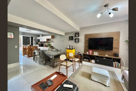 Casa à venda com 150m², 2 quartos e 1 vagaSala