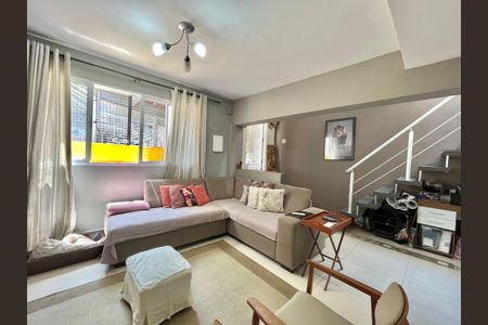 Casa à venda com 150m², 2 quartos e 1 vagaSala