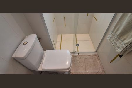 Apartamento para alugar com 262m², 4 quartos e 4 vagas Apartamento para alugar com 262m², 4 quartos e 4 vagasBanheiro Suíte 2