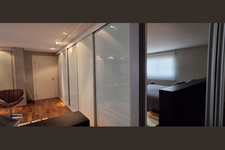 Apartamento para alugar com 262m², 4 quartos e 4 vagas Apartamento para alugar com 262m², 4 quartos e 4 vagasCloset