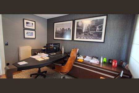 Apartamento para alugar com 262m², 4 quartos e 4 vagas Apartamento para alugar com 262m², 4 quartos e 4 vagasEscritório