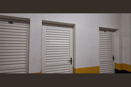 Apartamento para alugar com 262m², 4 quartos e 4 vagas Apartamento para alugar com 262m², 4 quartos e 4 vagasDepósito