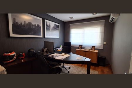 Apartamento para alugar com 262m², 4 quartos e 4 vagas Apartamento para alugar com 262m², 4 quartos e 4 vagasEscritório