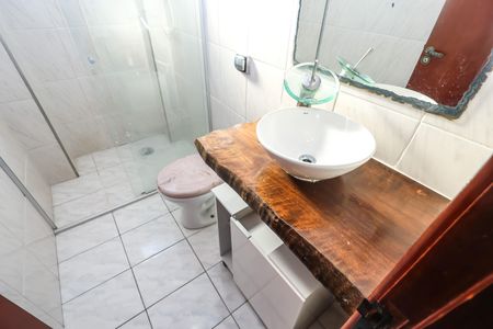 Apartamento à venda com 70m², 2 quartos e 1 vaga Apartamento à venda com 70m², 2 quartos e 1 vagaBanheiro