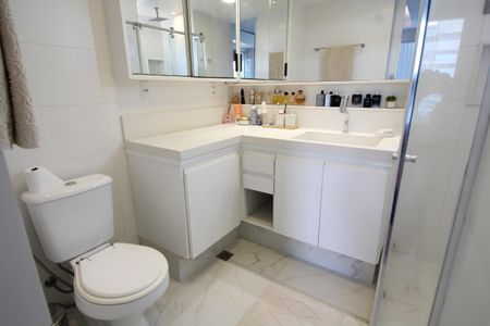 Apartamento para alugar com 150m², 2 quartos e 1 vagaQuarto 2 - Banheiro da Suíte