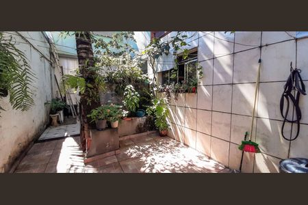 Casa à venda com 300m², 4 quartos e 2 vagas Casa à venda com 300m², 4 quartos e 2 vagasQuintal