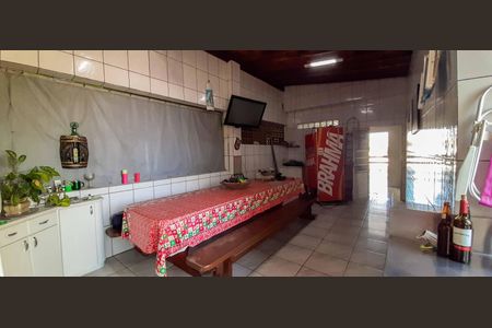 Casa à venda com 300m², 4 quartos e 2 vagas Casa à venda com 300m², 4 quartos e 2 vagasEspaço Gourmet