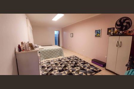 Casa à venda com 300m², 4 quartos e 2 vagas Casa à venda com 300m², 4 quartos e 2 vagasCasa 2 - Suíte 1