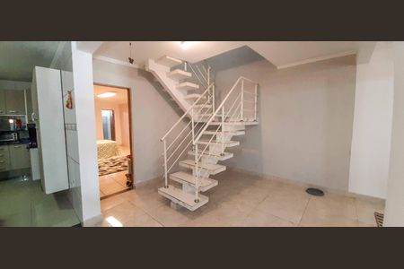 Casa à venda com 300m², 4 quartos e 2 vagas Casa à venda com 300m², 4 quartos e 2 vagasCasa 2 - Sala de Jantar