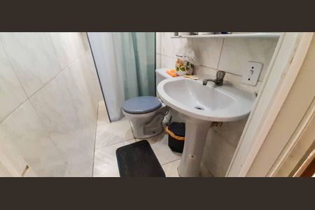 Casa à venda com 300m², 4 quartos e 2 vagas Casa à venda com 300m², 4 quartos e 2 vagasCasa 1 - Banheiro