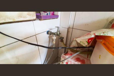 Casa à venda com 300m², 4 quartos e 2 vagas Casa à venda com 300m², 4 quartos e 2 vagasCasa 1 - Área de Serviço