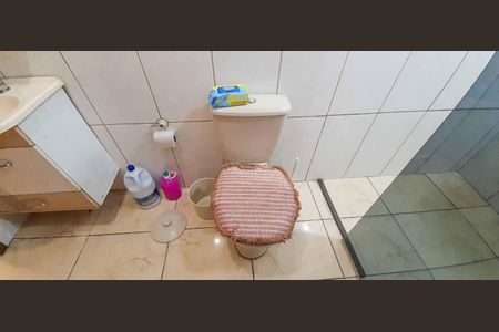 Casa à venda com 300m², 4 quartos e 2 vagas Casa à venda com 300m², 4 quartos e 2 vagasCasa 2 - Banheiro da Suíte 1