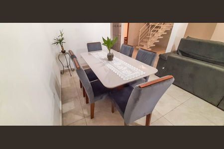 Casa à venda com 300m², 4 quartos e 2 vagas Casa à venda com 300m², 4 quartos e 2 vagasCasa 2 - Sala de Jantar