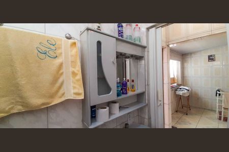 Casa à venda com 300m², 4 quartos e 2 vagas Casa à venda com 300m², 4 quartos e 2 vagasCasa 1 - Banheiro