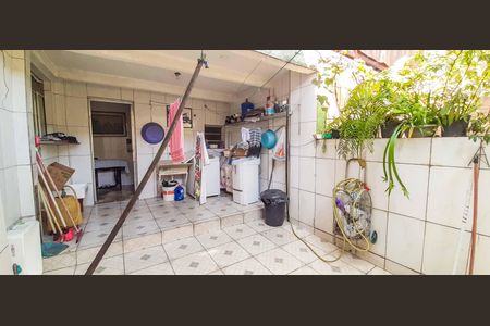 Casa à venda com 300m², 4 quartos e 2 vagas Casa à venda com 300m², 4 quartos e 2 vagasQuintal