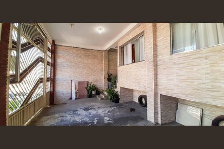 Casa à venda com 300m², 4 quartos e 2 vagas Casa à venda com 300m², 4 quartos e 2 vagasGaragem