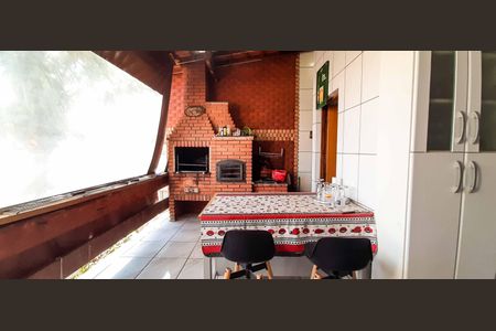 Casa à venda com 300m², 4 quartos e 2 vagas Casa à venda com 300m², 4 quartos e 2 vagasEspaço Gourmet