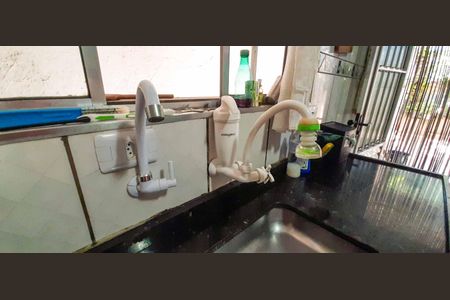 Casa à venda com 300m², 4 quartos e 2 vagas Casa à venda com 300m², 4 quartos e 2 vagasCasa 2 - Cozinha