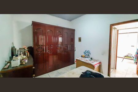 Casa à venda com 300m², 4 quartos e 2 vagas Casa à venda com 300m², 4 quartos e 2 vagasCasa 1 - Quarto 2