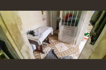 Casa à venda com 300m², 4 quartos e 2 vagas Casa à venda com 300m², 4 quartos e 2 vagasCasa 1 - Cozinha