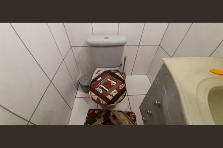 Casa à venda com 300m², 4 quartos e 2 vagas Casa à venda com 300m², 4 quartos e 2 vagasCasa 1 - Lavabo da Sala