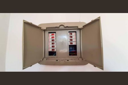 Casa à venda com 300m², 4 quartos e 2 vagas Casa à venda com 300m², 4 quartos e 2 vagasCasa 1 - Quadro de Luz