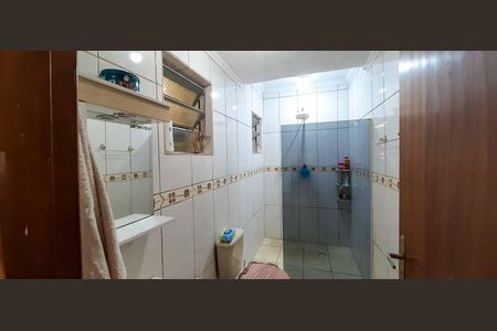 Casa à venda com 300m², 4 quartos e 2 vagas Casa à venda com 300m², 4 quartos e 2 vagasCasa 2 - Banheiro da Suíte 1