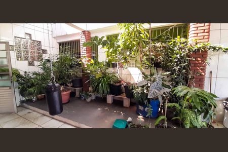 Casa à venda com 300m², 4 quartos e 2 vagas Casa à venda com 300m², 4 quartos e 2 vagasÁrea Externa