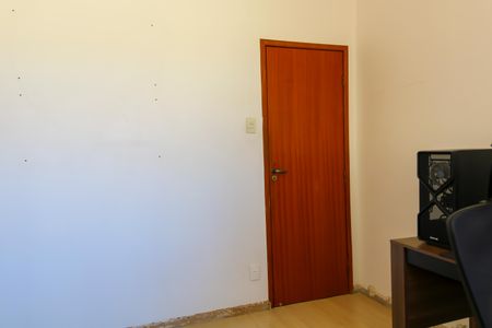 Apartamento à venda com 74m², 2 quartos e 1 vagaQuarto 2