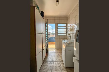 Casa à venda com 225m², 3 quartos e 5 vagas Casa à venda com 225m², 3 quartos e 5 vagasÁrea de Serviço