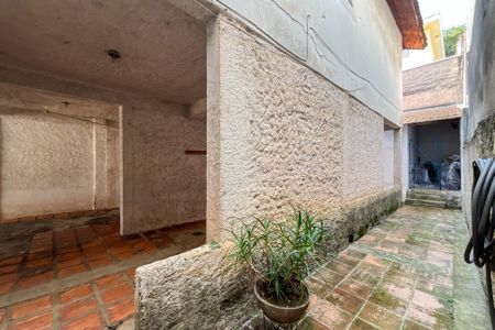 Casa à venda com 225m², 3 quartos e 5 vagas Casa à venda com 225m², 3 quartos e 5 vagasQuintal