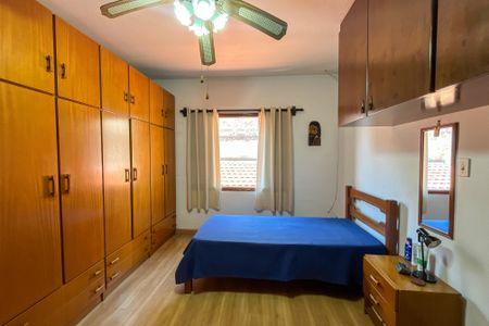 Casa à venda com 225m², 3 quartos e 5 vagas Casa à venda com 225m², 3 quartos e 5 vagasQuarto 3