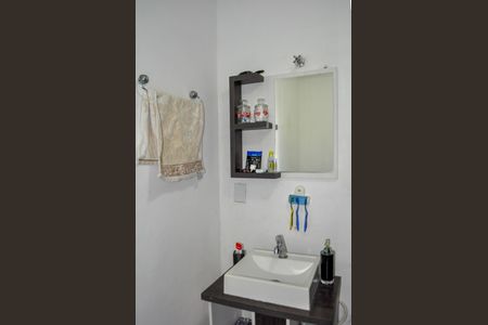 Apartamento à venda com 64m², 2 quartos e sem vaga Apartamento à venda com 64m², 2 quartos e sem vagaBanheiro