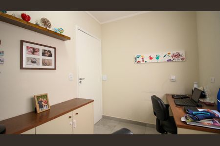 Casa à venda com 200m², 5 quartos e 2 vagasQuarto 1 (escritório)