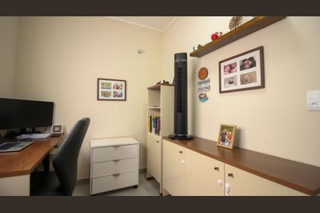 Casa à venda com 200m², 5 quartos e 2 vagasQuarto 1 (escritório)